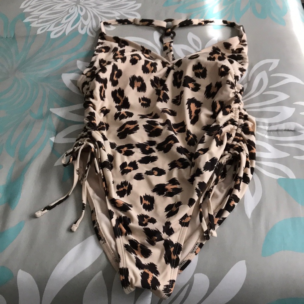 Kona Sole Leopard One Piece swimsuit